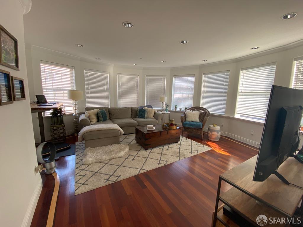 Detail Gallery Image 2 of 10 For 499 33rd Ave 305a,  San Francisco,  CA 94121 - 2 Beds | 1/1 Baths