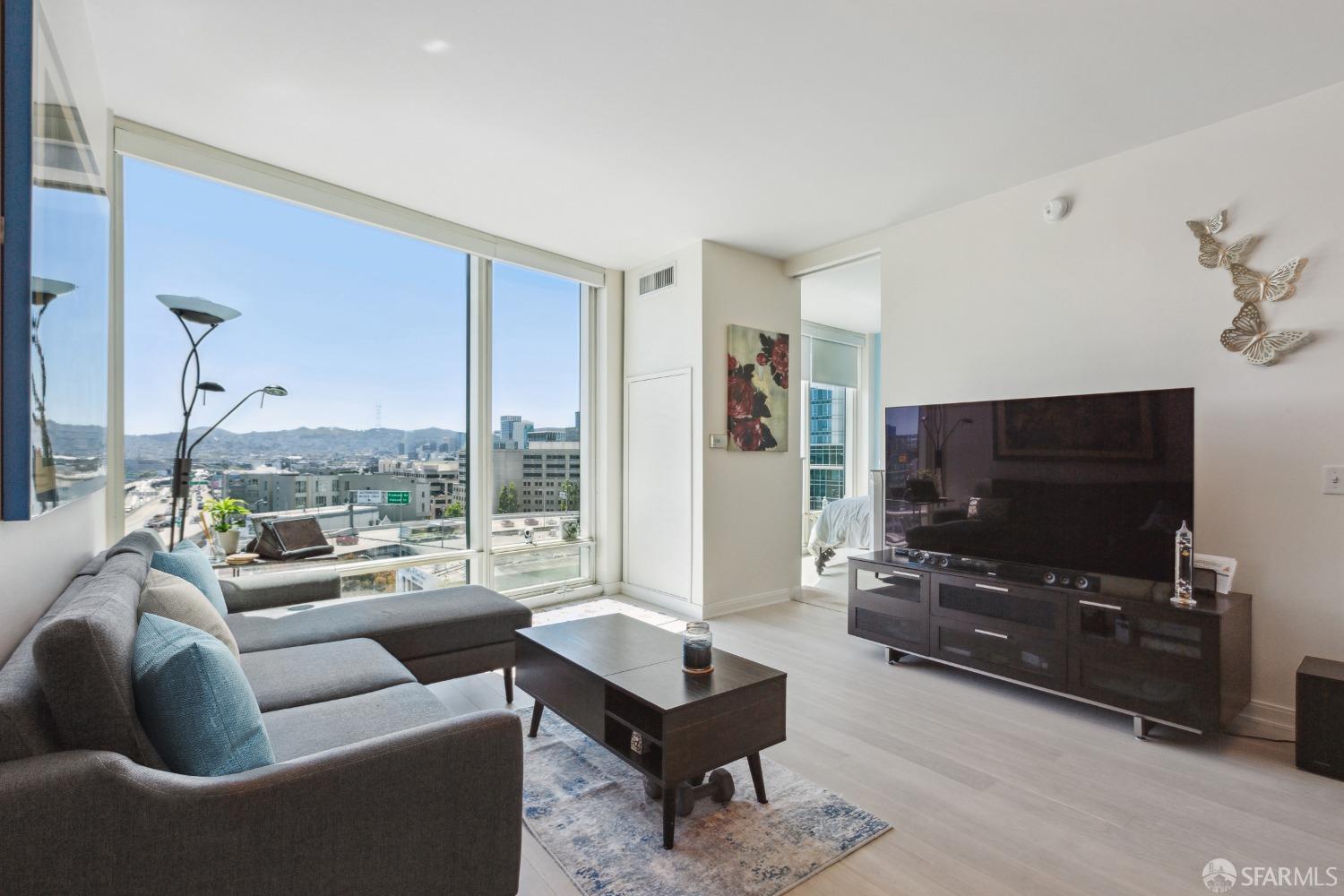 Detail Gallery Image 2 of 20 For 425 1st St #1004,  San Francisco,  CA 94105 - 1 Beds | 1 Baths