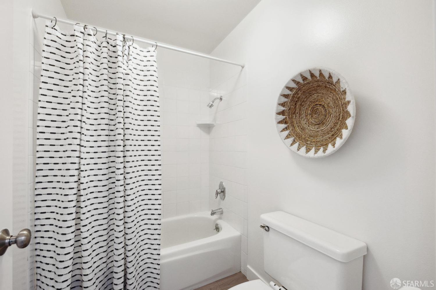 Detail Gallery Image 29 of 56 For 2449 Hallmark Dr, Belmont,  CA 94002 - 4 Beds | 2/1 Baths