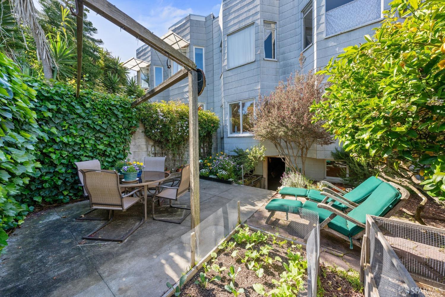 Detail Gallery Image 29 of 38 For 1851 Hayes St, San Francisco,  CA 94117 - 2 Beds | 1 Baths
