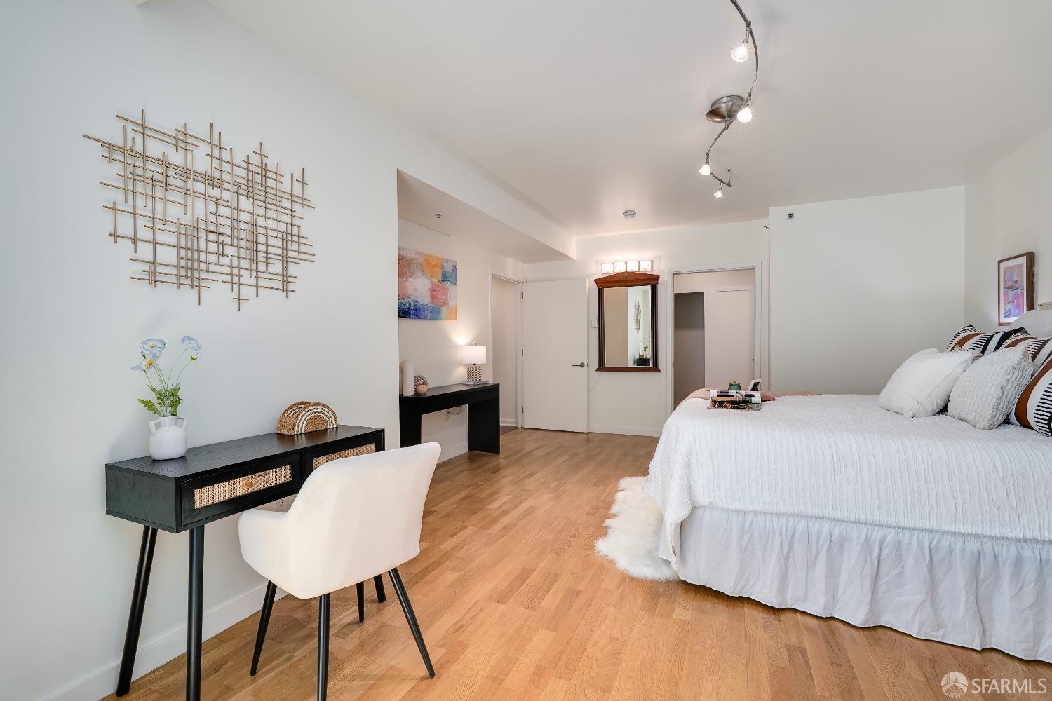 Detail Gallery Image 16 of 76 For 555 4th St #522,  San Francisco,  CA 94107 - 2 Beds | 2 Baths