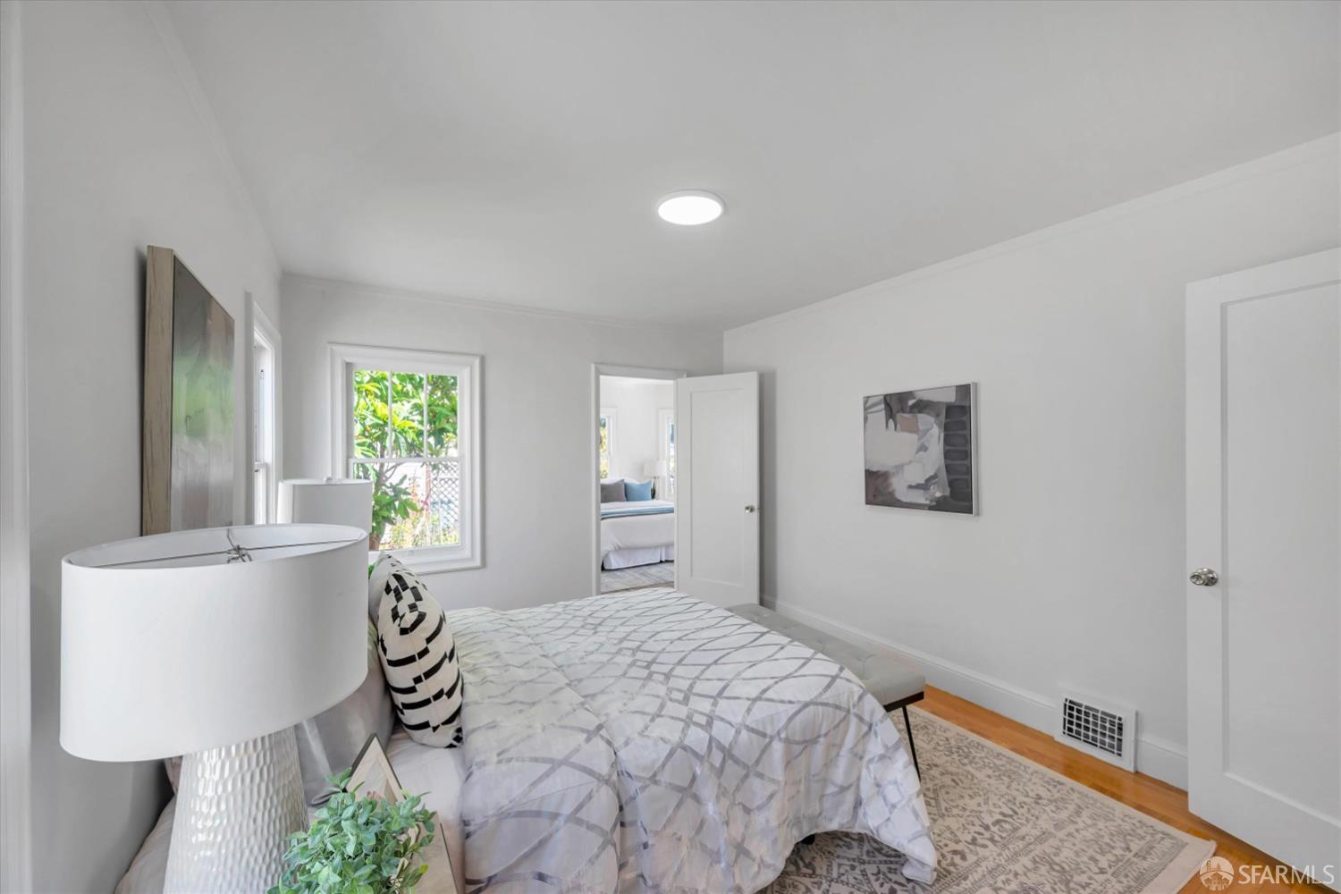 Detail Gallery Image 22 of 43 For 2400 Ulloa St, San Francisco,  CA 94116 - 3 Beds | 2 Baths