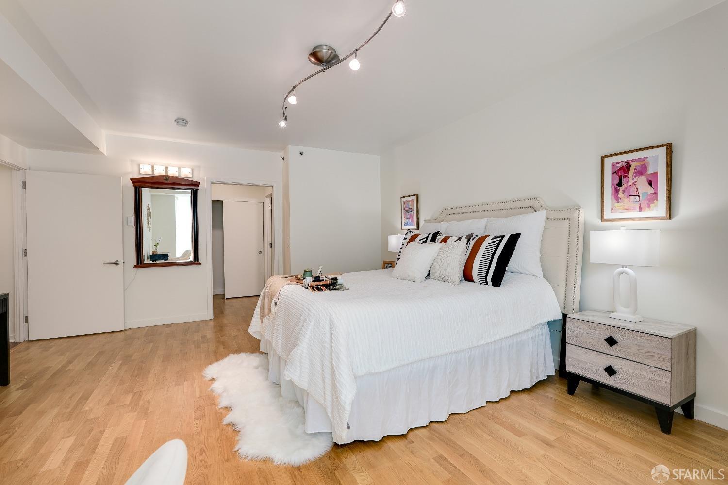 Detail Gallery Image 17 of 76 For 555 4th St #522,  San Francisco,  CA 94107 - 2 Beds | 2 Baths