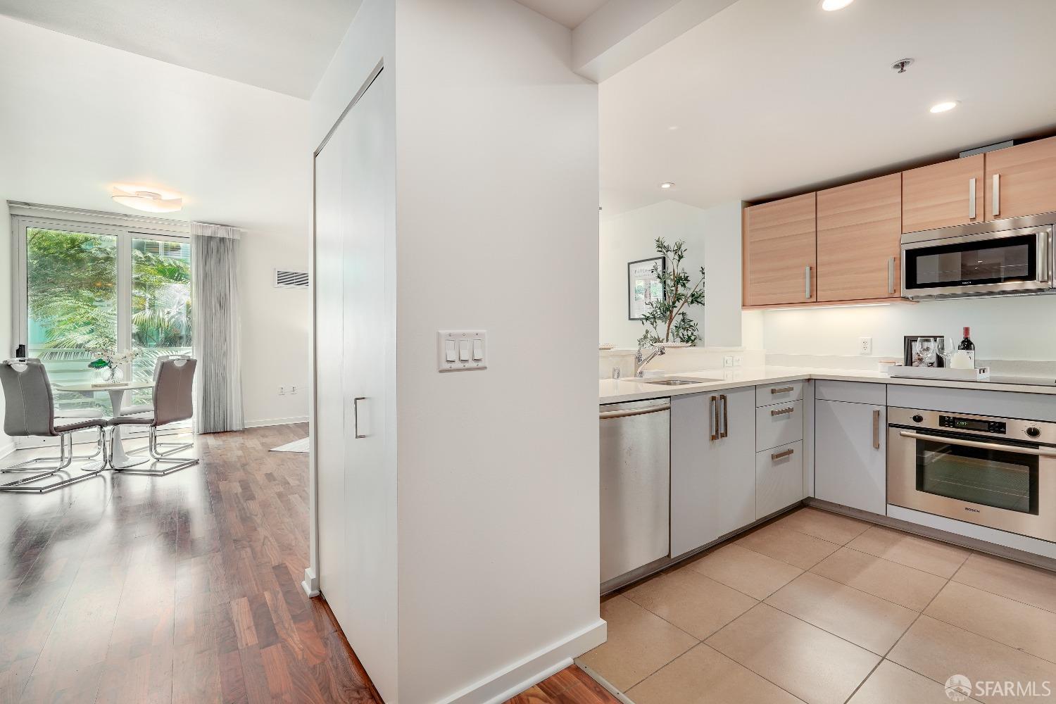 Detail Gallery Image 12 of 76 For 555 4th St #522,  San Francisco,  CA 94107 - 2 Beds | 2 Baths