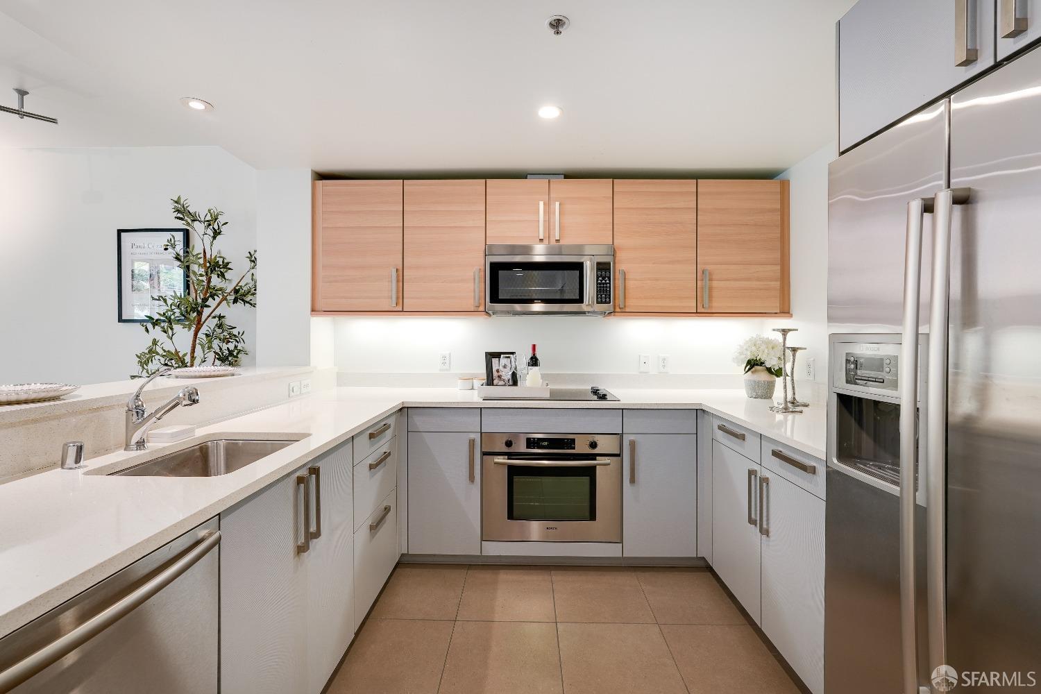Detail Gallery Image 10 of 76 For 555 4th St #522,  San Francisco,  CA 94107 - 2 Beds | 2 Baths