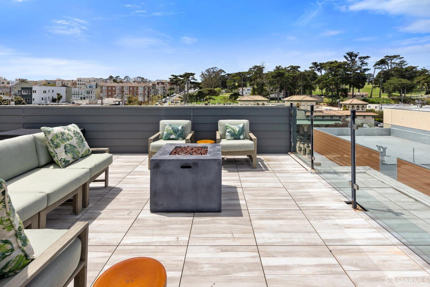 Detail Gallery Image 55 of 82 For 3032 Clement St #401,  San Francisco,  CA 94121 - 3 Beds | 2/1 Baths