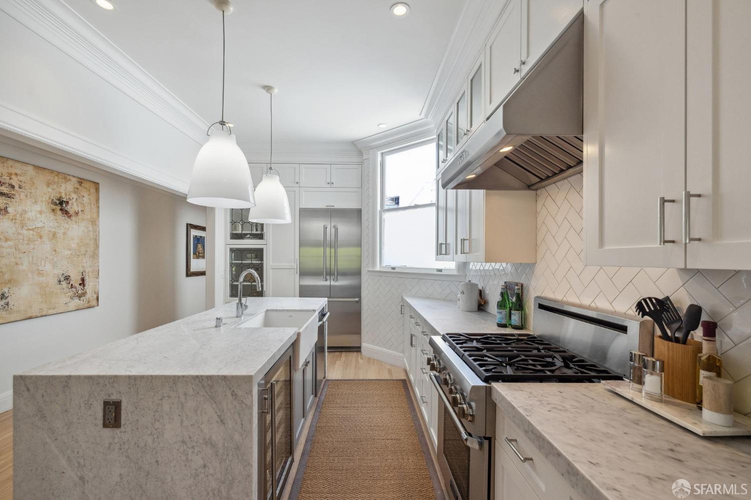 Detail Gallery Image 23 of 48 For 2034 Baker St, San Francisco,  CA 94115 - 3 Beds | 2 Baths