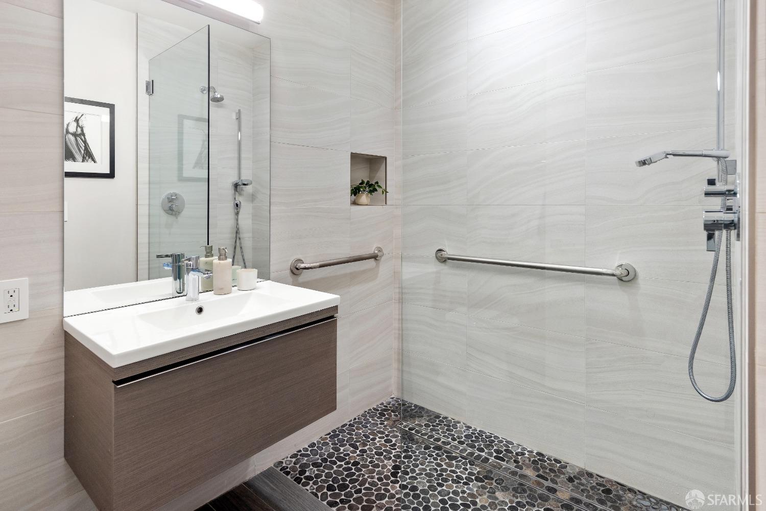 Detail Gallery Image 38 of 82 For 3032 Clement St #401,  San Francisco,  CA 94121 - 3 Beds | 2/1 Baths