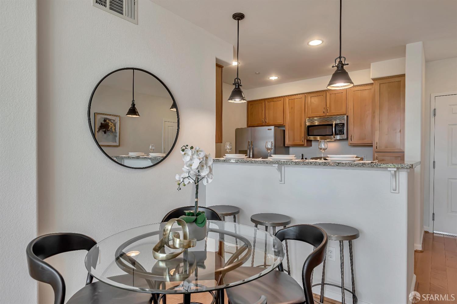 Detail Gallery Image 16 of 43 For 1388 Broadway #411,  Millbrae,  CA 94030 - 2 Beds | 2 Baths