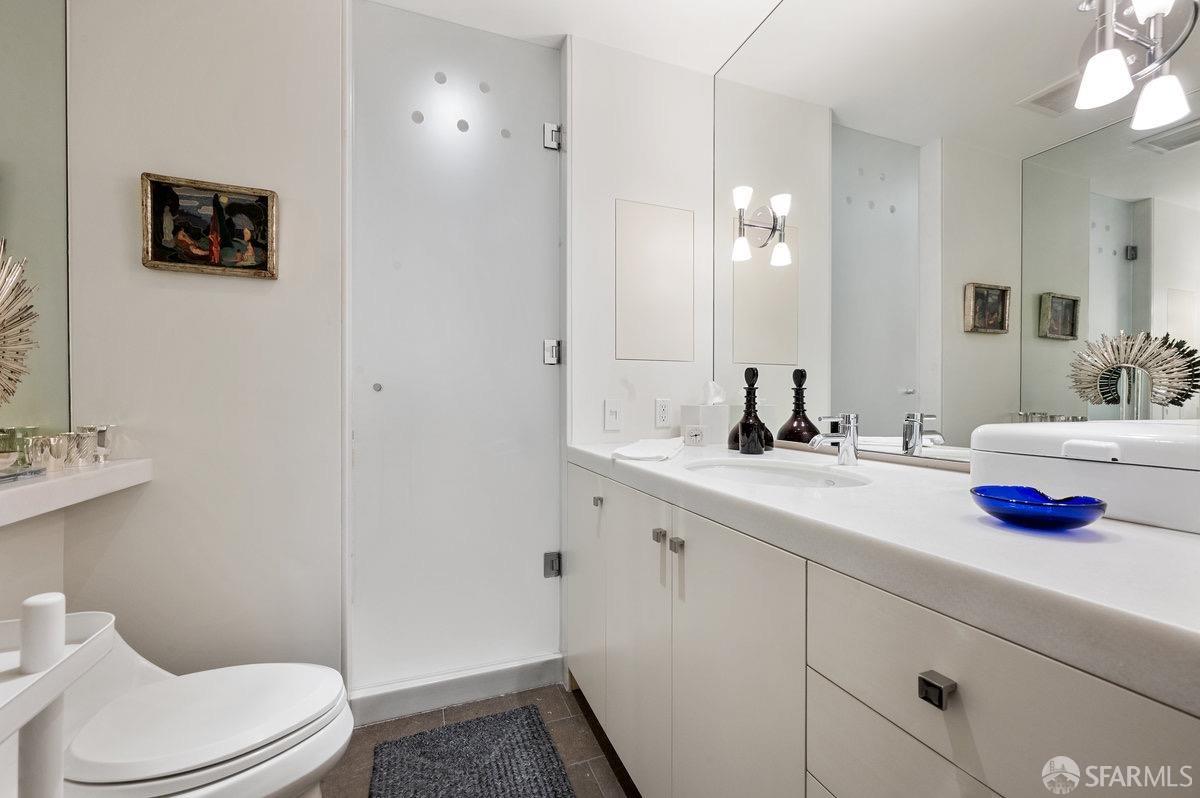 Detail Gallery Image 35 of 38 For 2200 Sacramento St #1702,  San Francisco,  CA 94115 - 2 Beds | 2/1 Baths