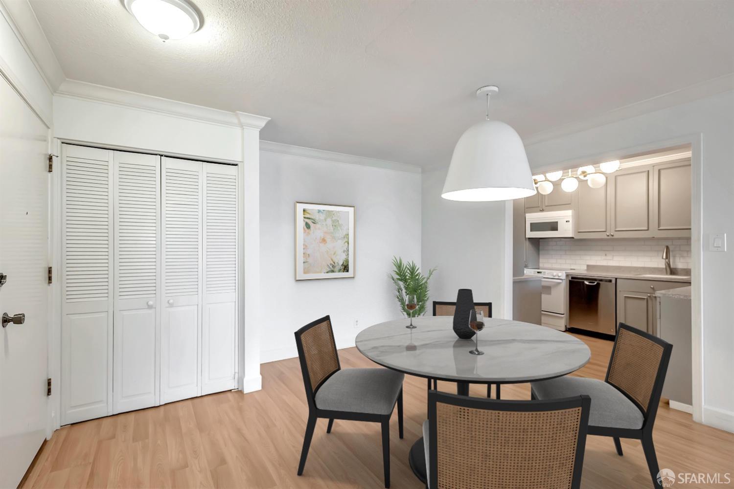 Detail Gallery Image 5 of 52 For 200 Elm St #302,  San Mateo,  CA 94401 - 3 Beds | 2 Baths