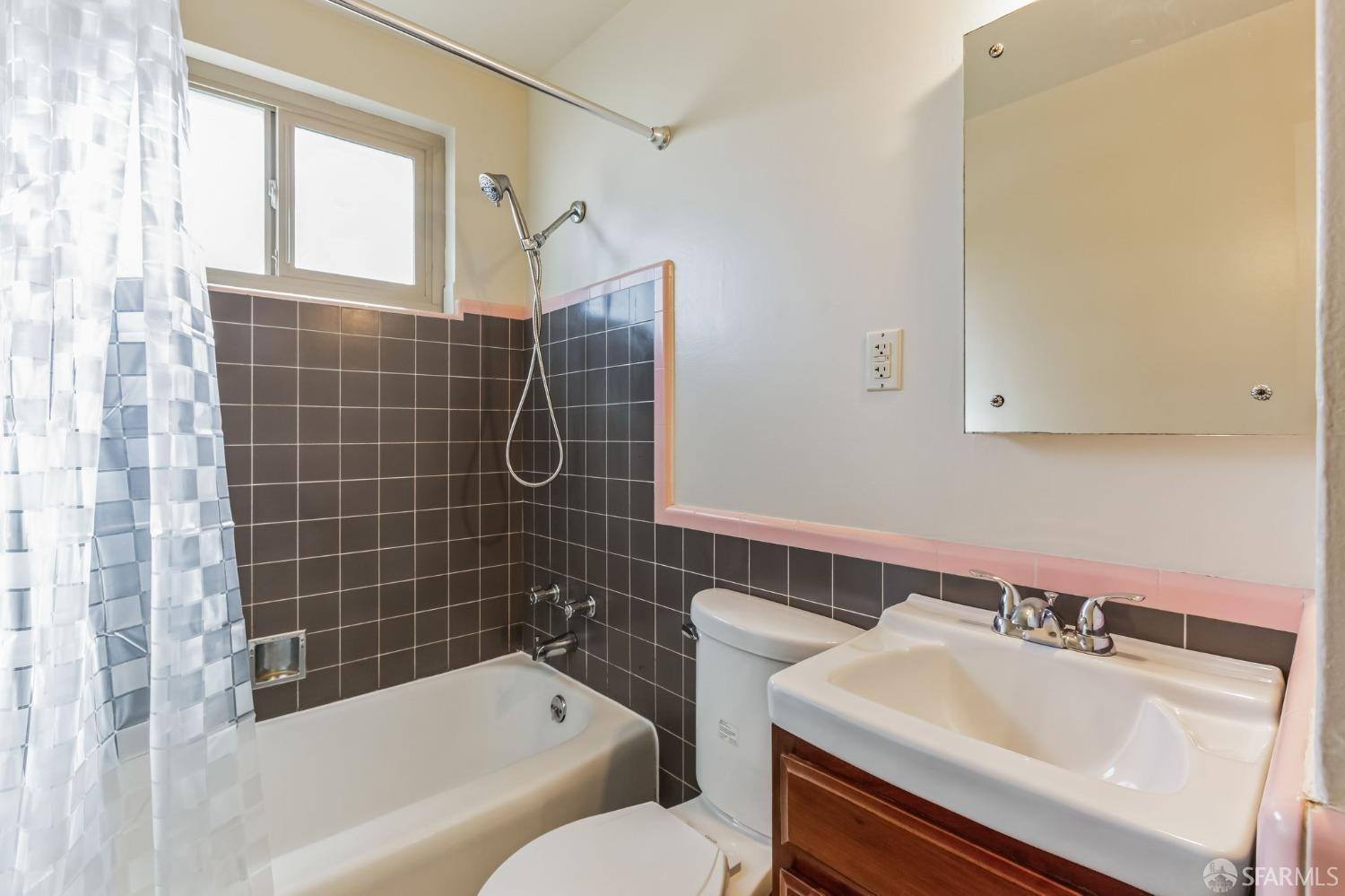 Detail Gallery Image 8 of 11 For 115 Santa Lucia Ave, San Bruno,  CA 94066 - 2 Beds | 1 Baths