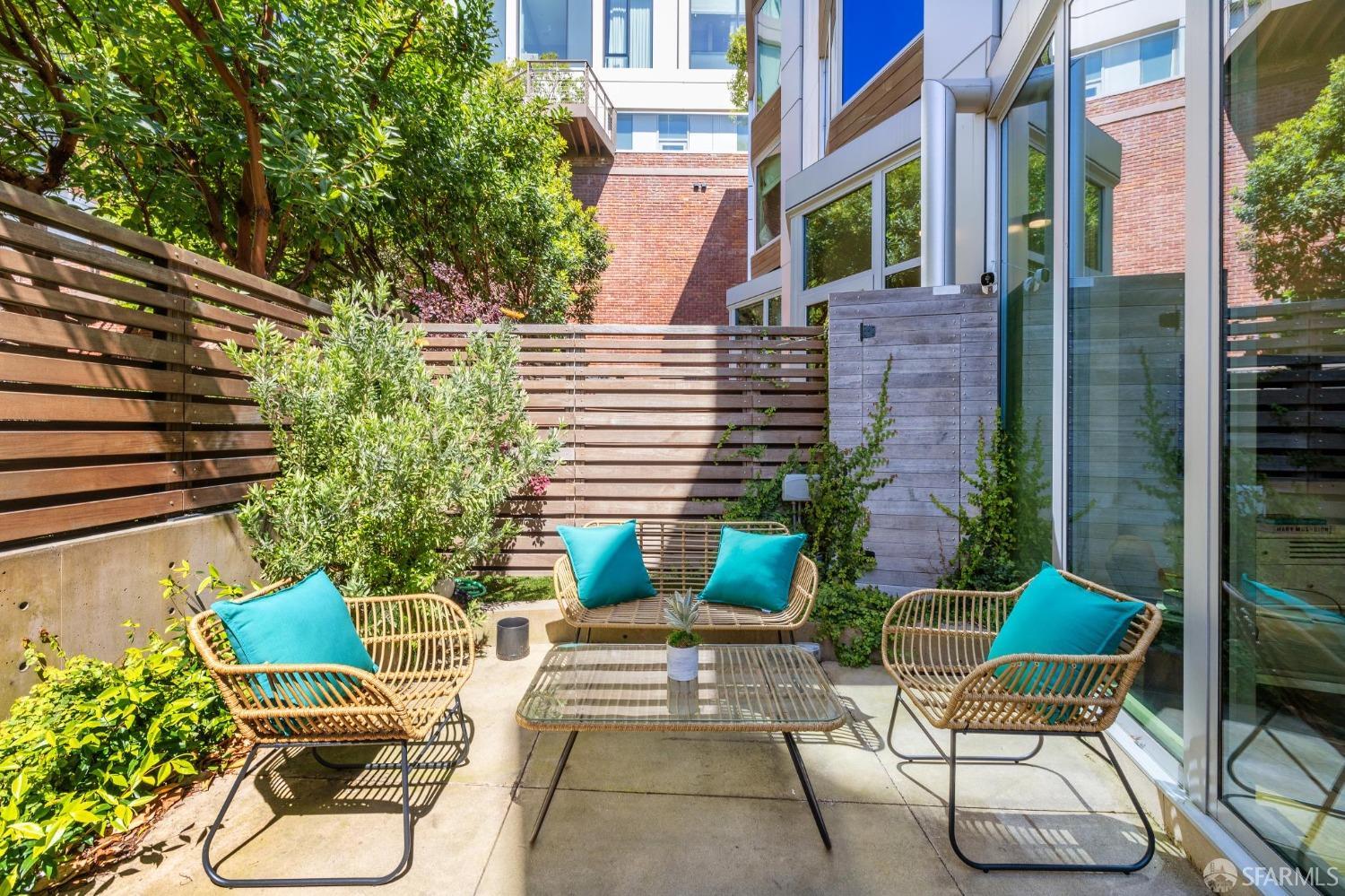 Detail Gallery Image 21 of 80 For 2121 Webster St Th2,  San Francisco,  CA 94115 - 3 Beds | 3/1 Baths