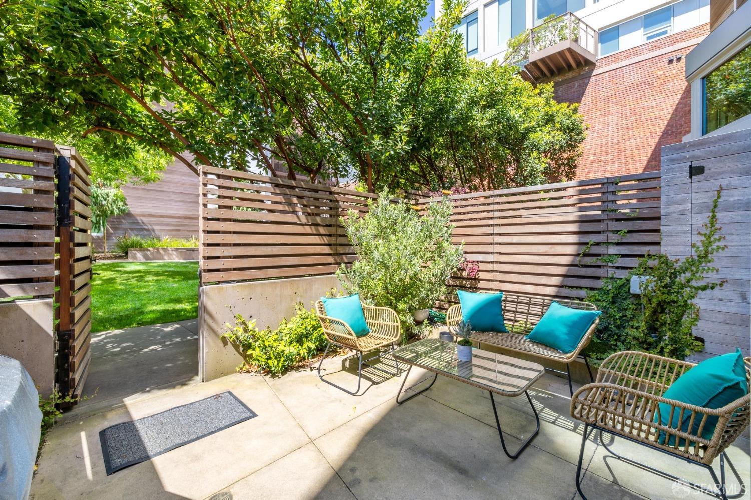 Detail Gallery Image 22 of 80 For 2121 Webster St Th2,  San Francisco,  CA 94115 - 3 Beds | 3/1 Baths