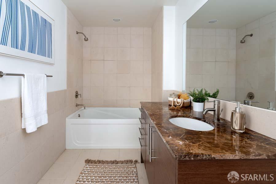 Detail Gallery Image 16 of 46 For 338 Spear St 9e,  San Francisco,  CA 94105 - 2 Beds | 2 Baths