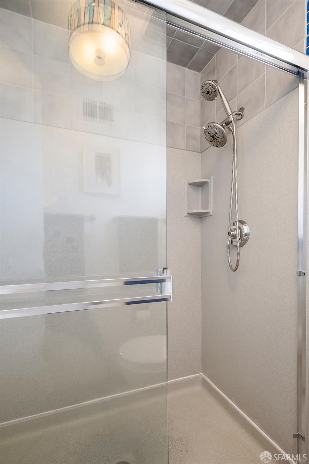 Detail Gallery Image 22 of 33 For 7 Clearview Ct, San Francisco,  CA 94124 - 2 Beds | 2 Baths