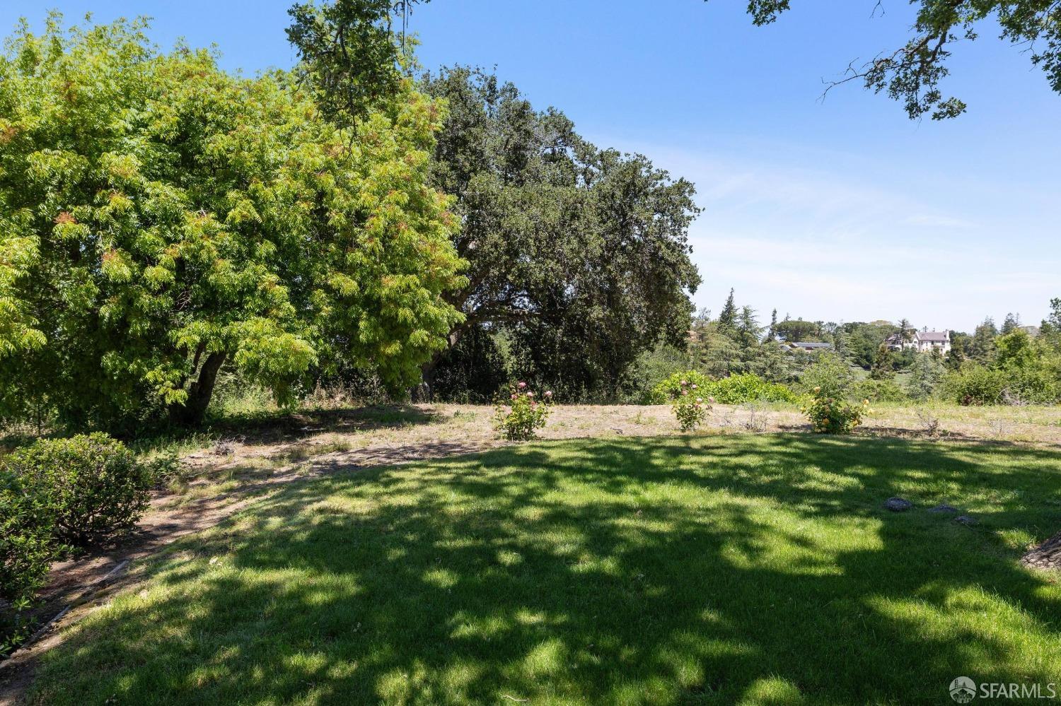 Detail Gallery Image 17 of 19 For 1663 Whitham Ave, Los Altos,  CA 94024 - 4 Beds | 4 Baths