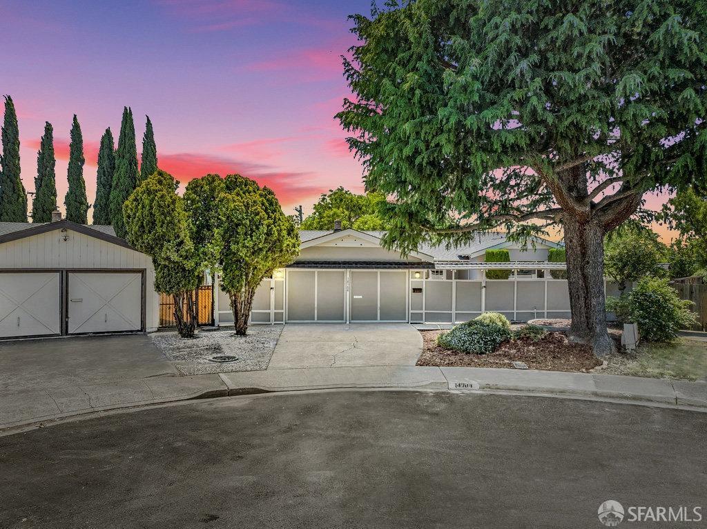 Detail Gallery Image 2 of 76 For 14904 Ridgetop Dr, San Jose,  CA 95127 - 3 Beds | 2 Baths