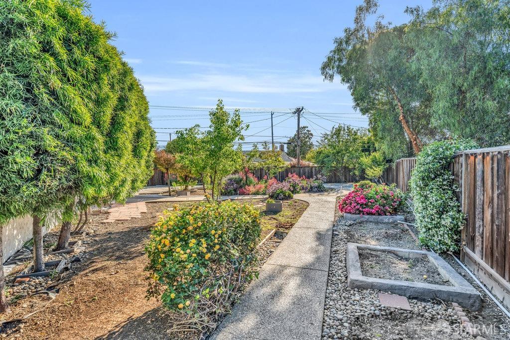 Detail Gallery Image 66 of 76 For 14904 Ridgetop Dr, San Jose,  CA 95127 - 3 Beds | 2 Baths