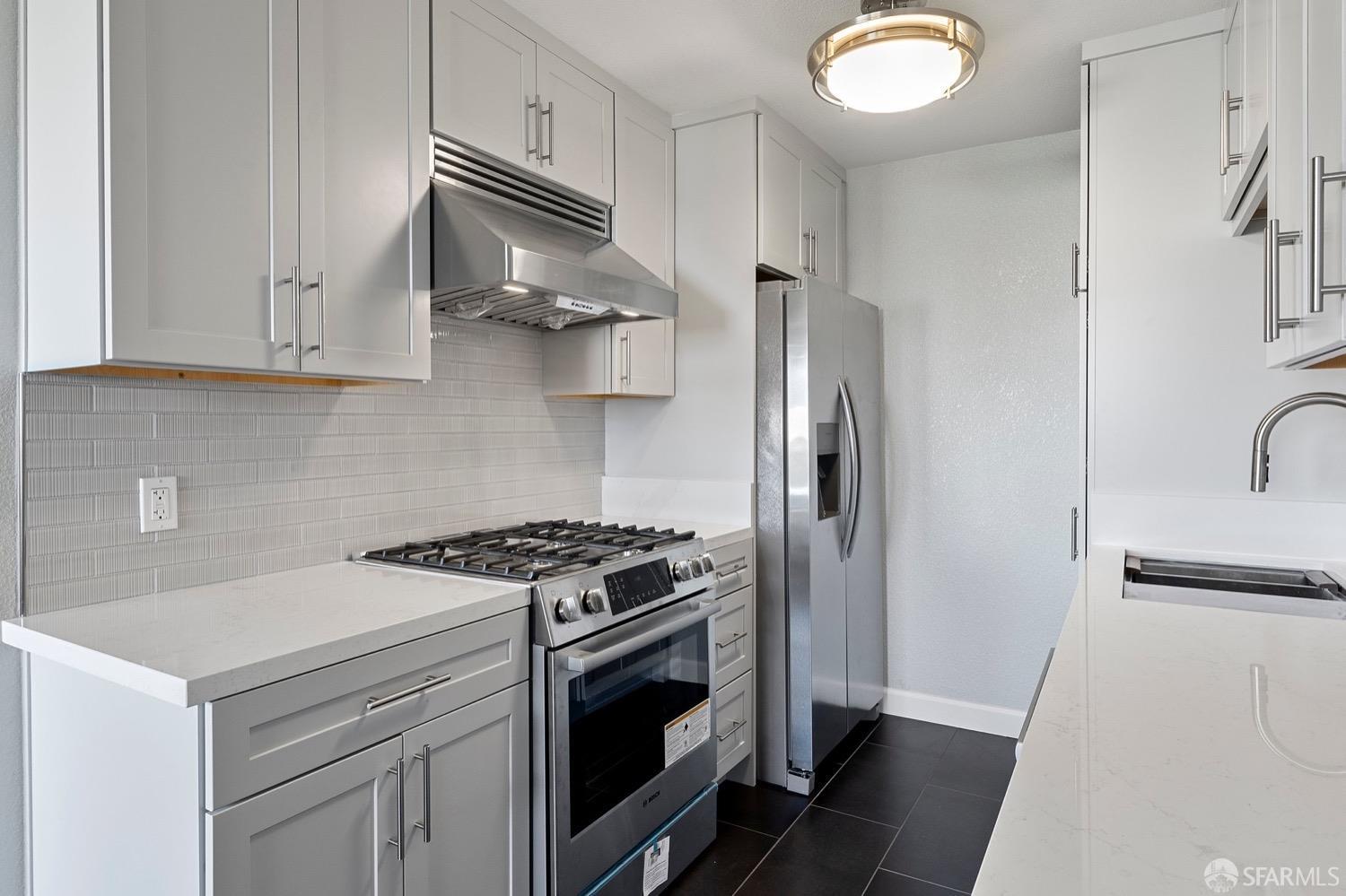 Detail Gallery Image 5 of 19 For 1029 San Luis Cir #638,  Daly City,  CA 94014 - 1 Beds | 1 Baths