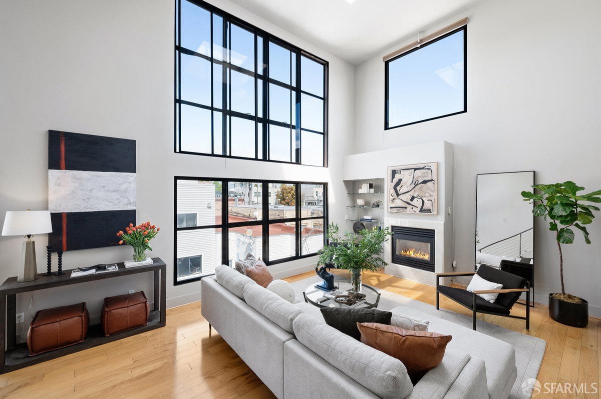 Detail Gallery Image 1 of 31 For 88 Hoff St #209,  San Francisco,  CA 94110 - 1 Beds | 1/1 Baths