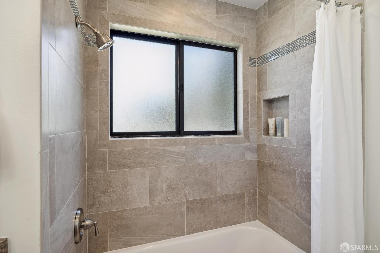 Detail Gallery Image 39 of 59 For 1100 Royal Ln, San Carlos,  CA 94070 - 3 Beds | 2/1 Baths