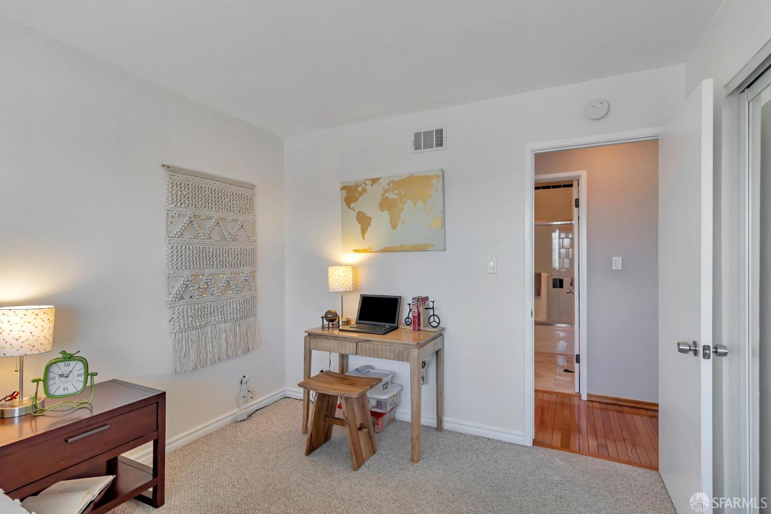 Detail Gallery Image 14 of 25 For 991 Marquette Ln, Foster City,  CA 94404 - 3 Beds | 2/1 Baths