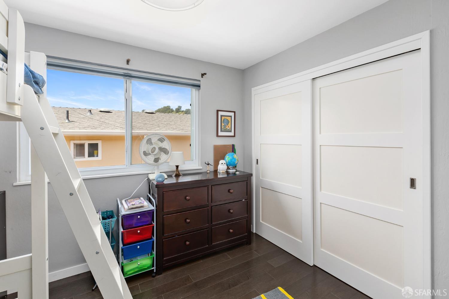 Detail Gallery Image 13 of 36 For 117 Crenshaw Ct, Pacifica,  CA 94044 - 3 Beds | 2 Baths