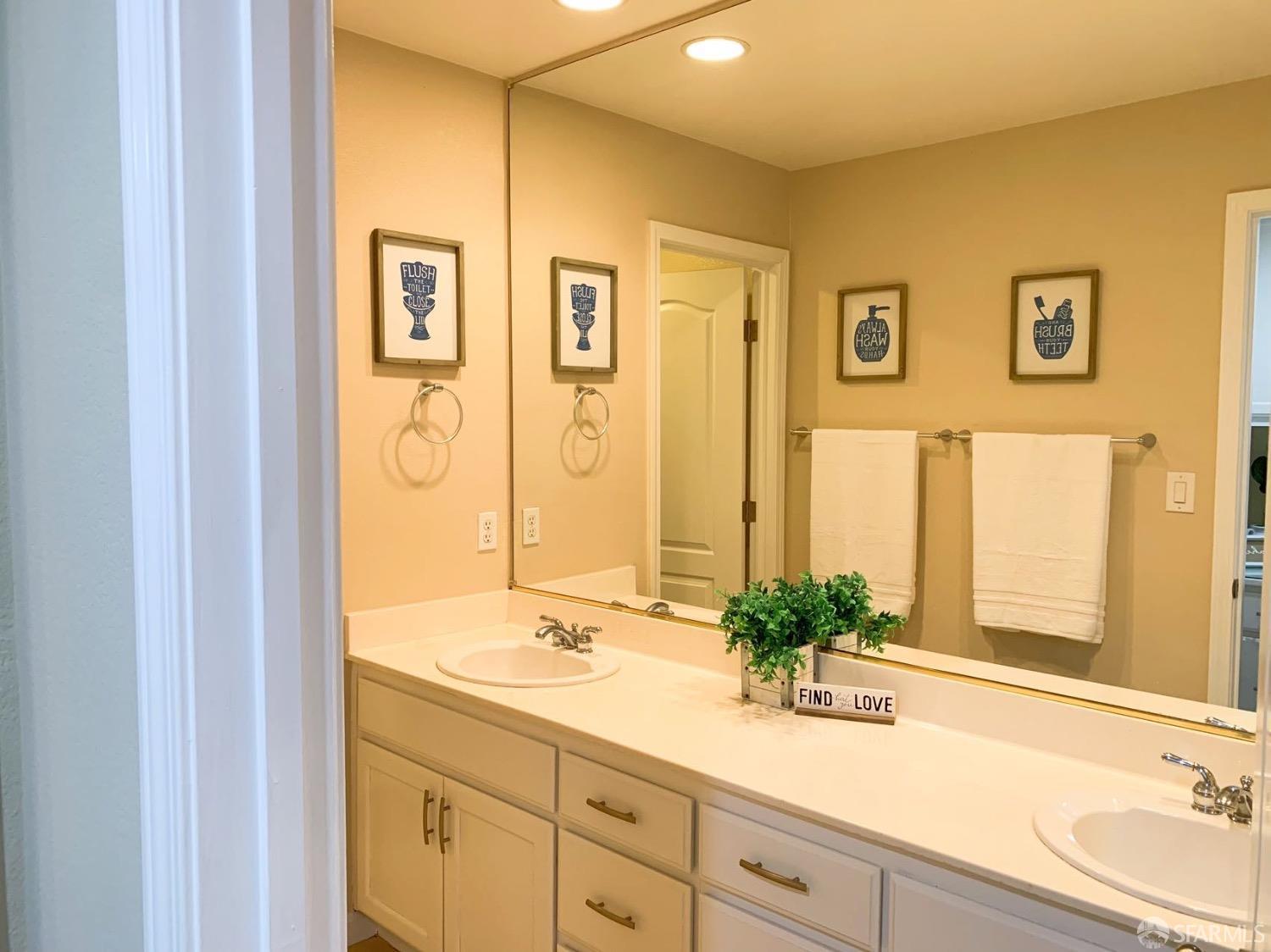 Detail Gallery Image 17 of 20 For 2091 Goldpine Way, Antioch,  CA 94509 - 4 Beds | 2/1 Baths
