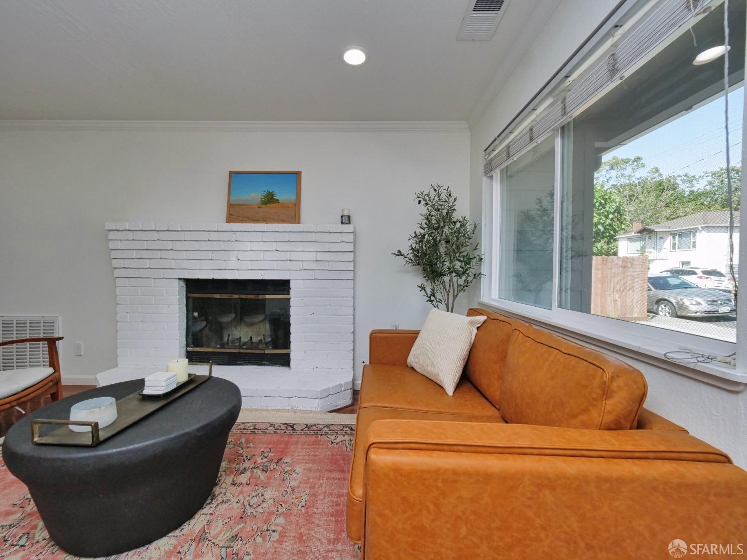 Detail Gallery Image 9 of 44 For 316 D St, Redwood City,  CA 94063 - 3 Beds | 2 Baths