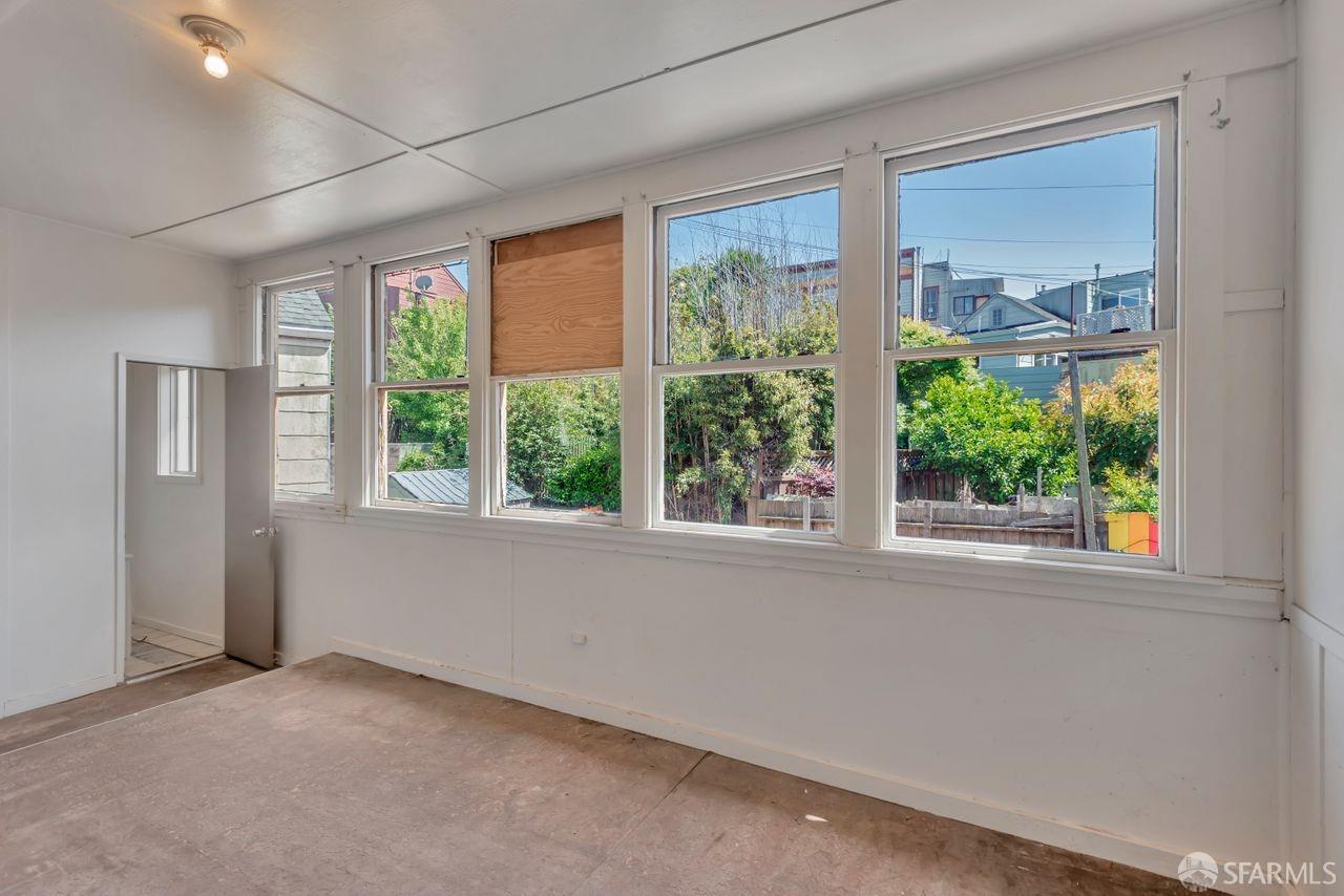 Detail Gallery Image 22 of 43 For 17 30th St, San Francisco,  CA 94110 - 2 Beds | 1 Baths