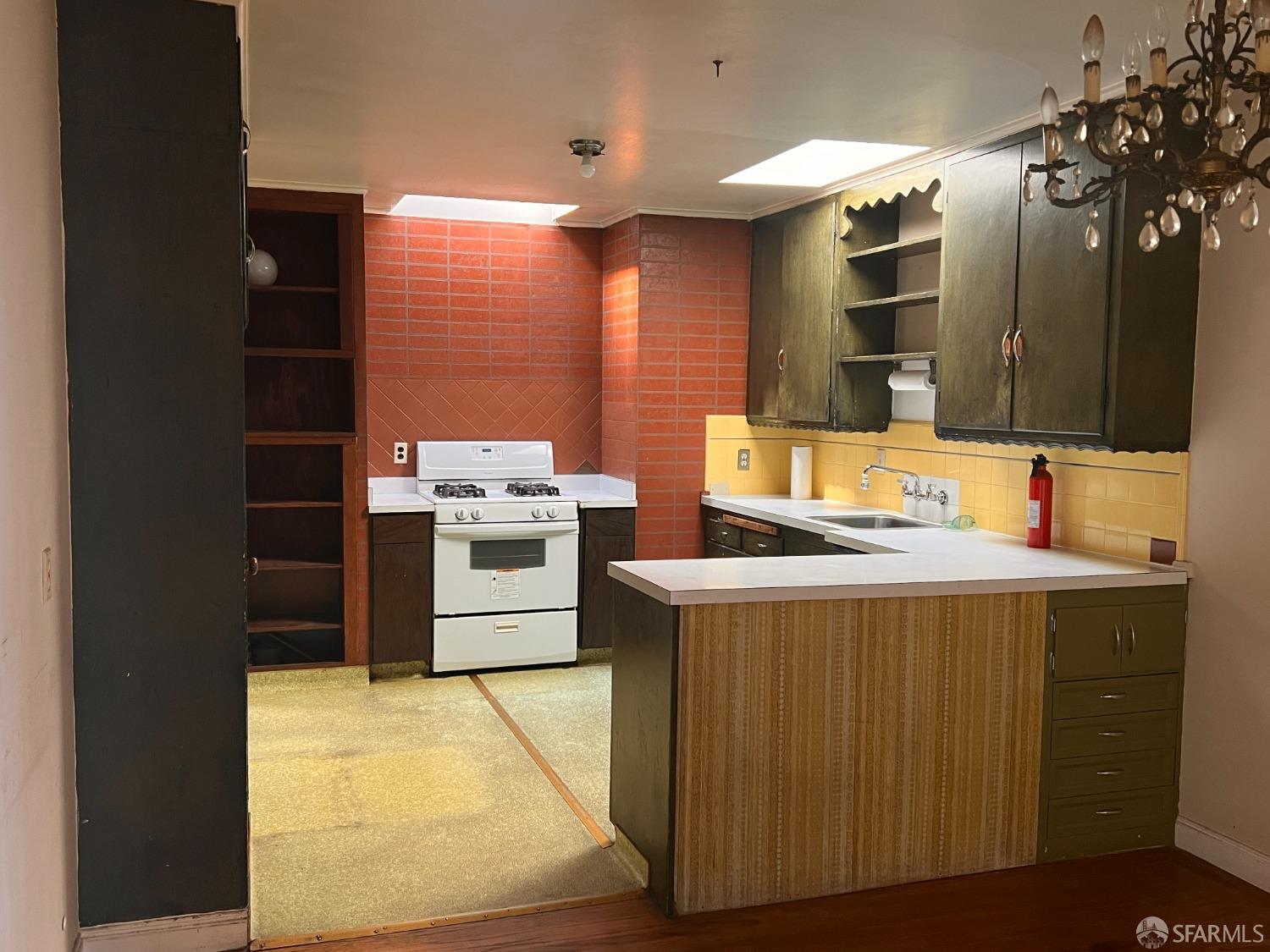 330 Bellevue