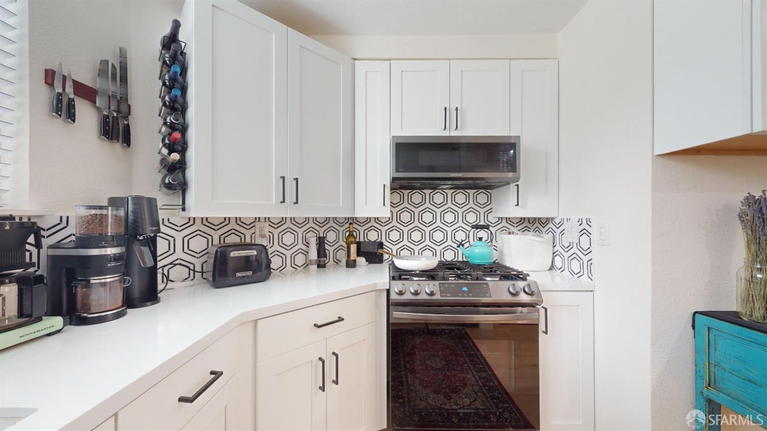 Detail Gallery Image 8 of 17 For 1348 Scott St #17,  San Francisco,  CA 94115 - 1 Beds | 1 Baths