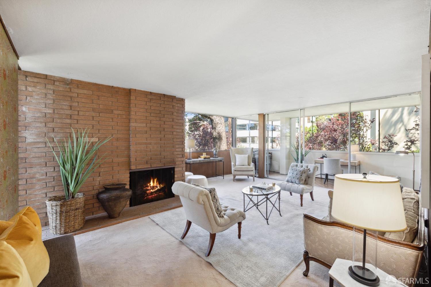 Detail Gallery Image 1 of 1 For 1220 Ellis St #6,  San Francisco,  CA 94109 - 3 Beds | 2 Baths