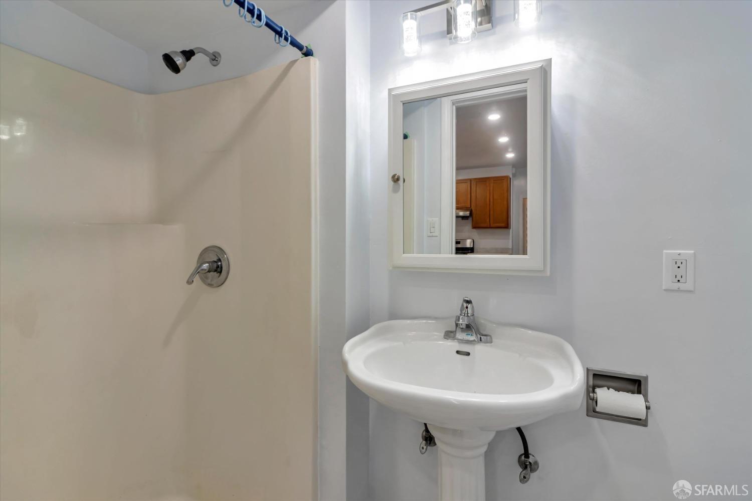 Detail Gallery Image 27 of 28 For 430 Foothill Blvd, Oakland,  CA 94606 - – Beds | – Baths