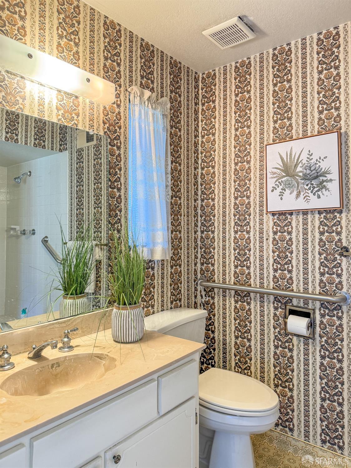 Detail Gallery Image 14 of 21 For 411 Beach Ave, Half Moon Bay,  CA 94019 - 4 Beds | 2 Baths