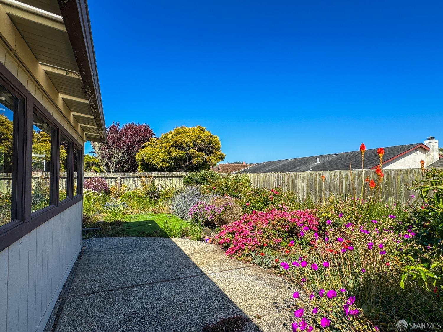 Detail Gallery Image 20 of 21 For 411 Beach Ave, Half Moon Bay,  CA 94019 - 4 Beds | 2 Baths