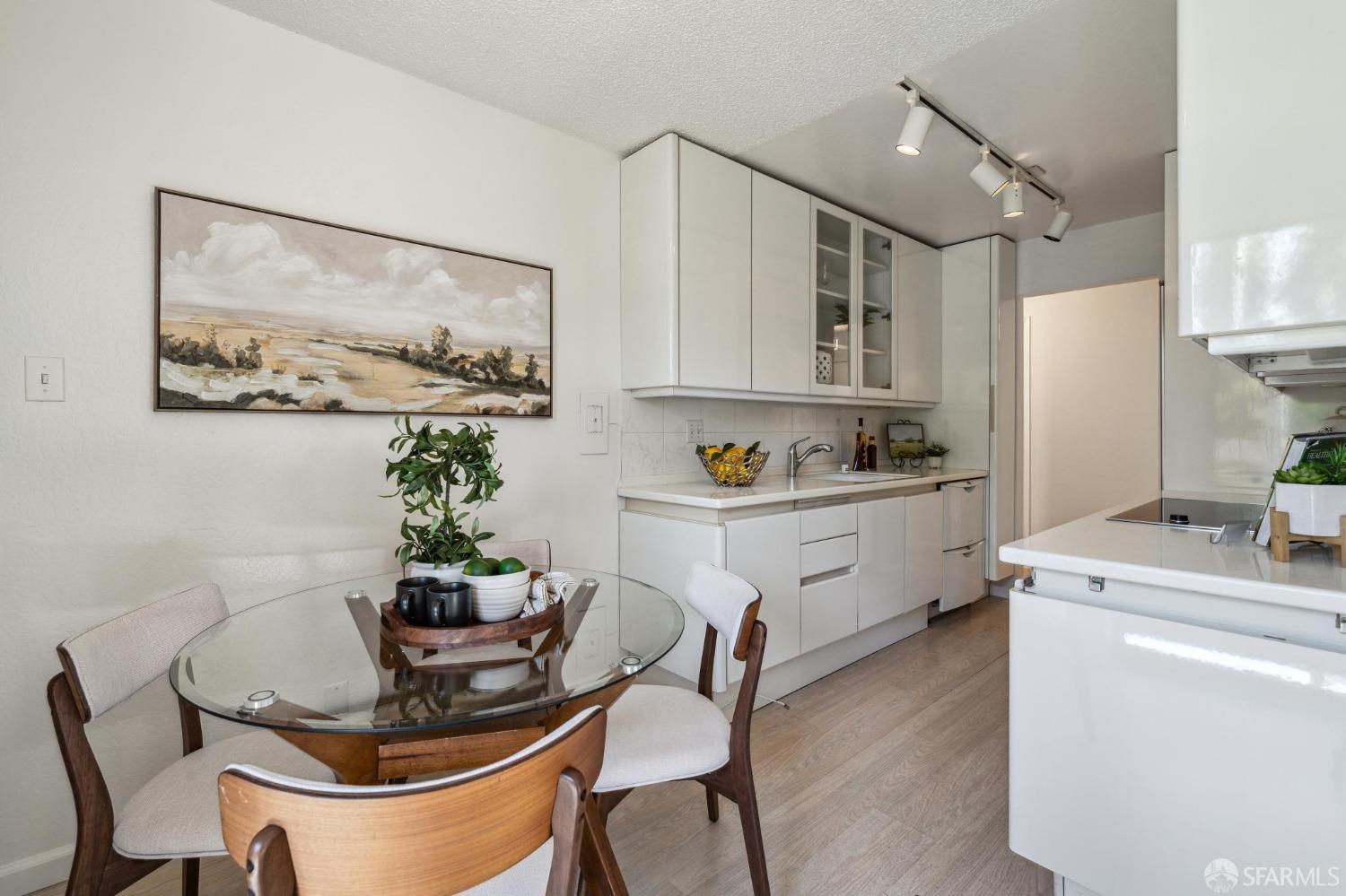 Detail Gallery Image 16 of 67 For 1081 Beach Park Blvd #207,  Foster City,  CA 94404 - 3 Beds | 2 Baths