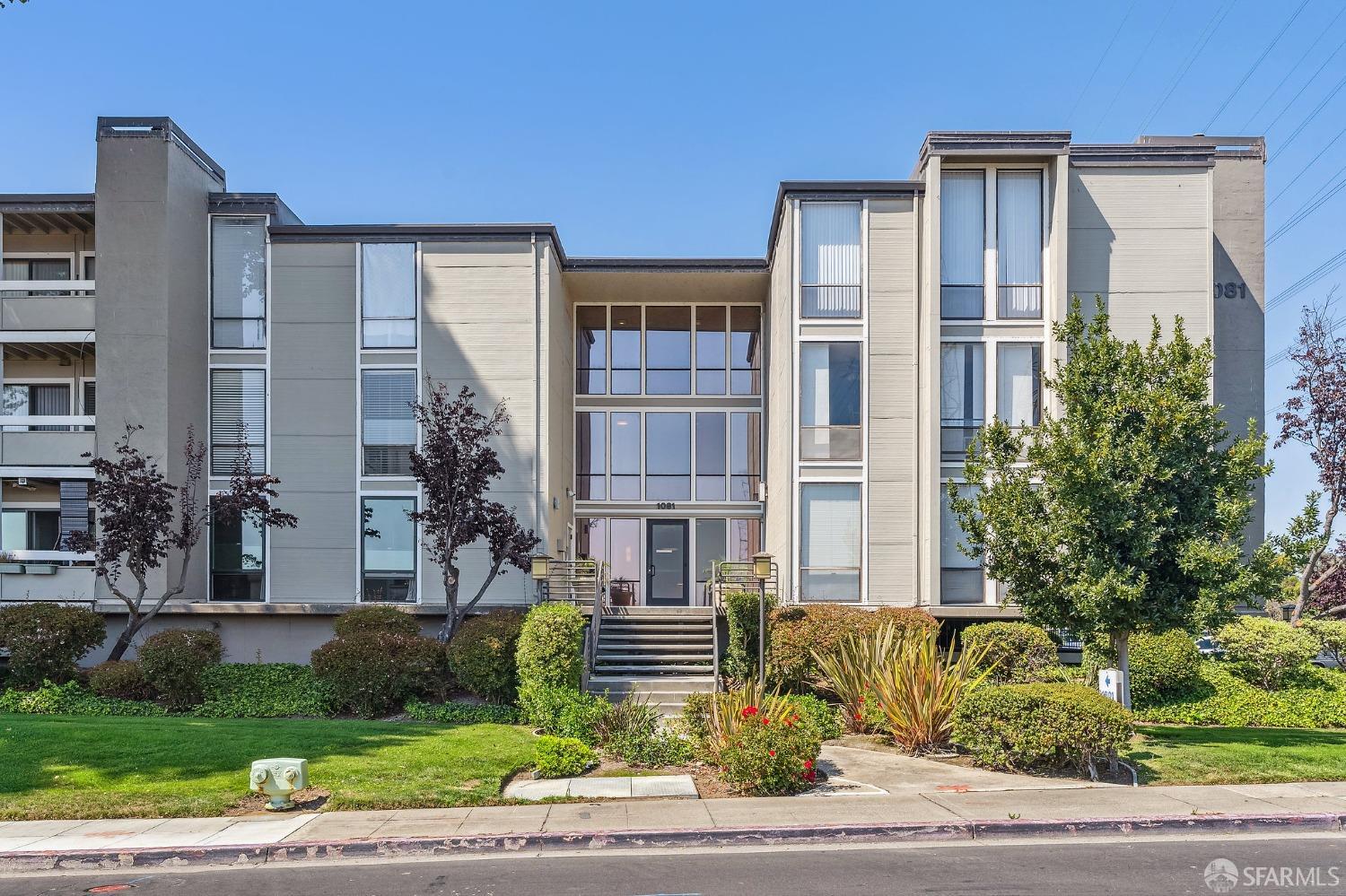 Detail Gallery Image 1 of 67 For 1081 Beach Park Blvd #207,  Foster City,  CA 94404 - 3 Beds | 2 Baths