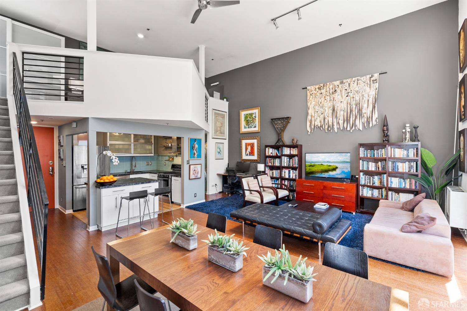 Photo #4: 424037067 Listing 