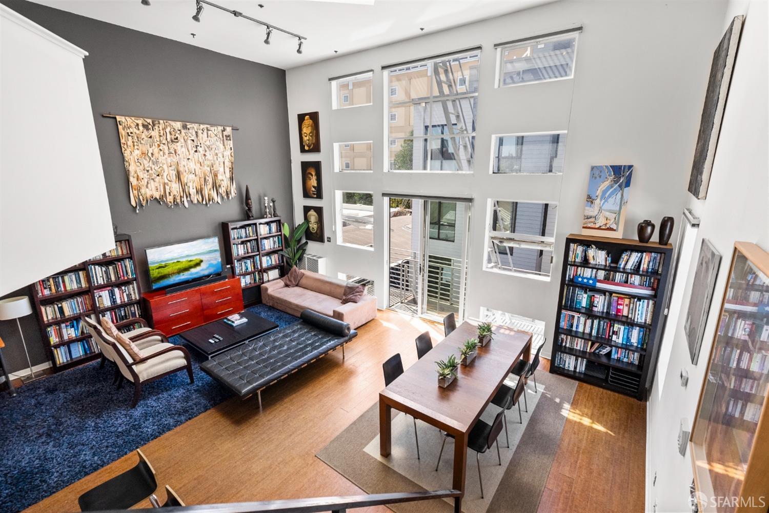 Photo #3: 424037067 Listing 