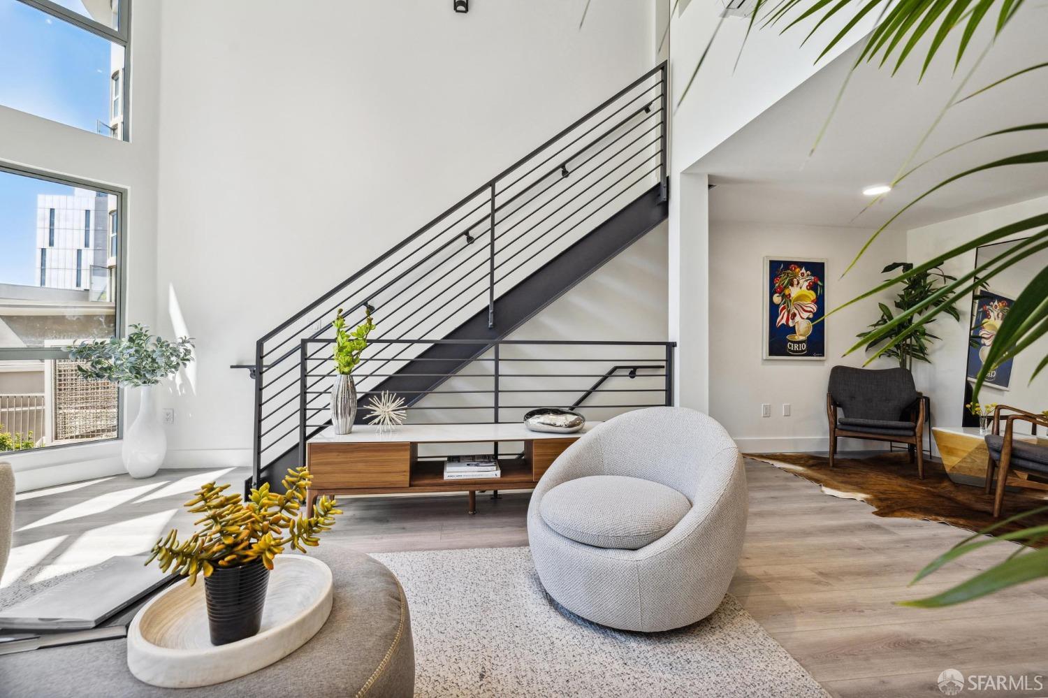 Photo #5: 424039836 Listing 