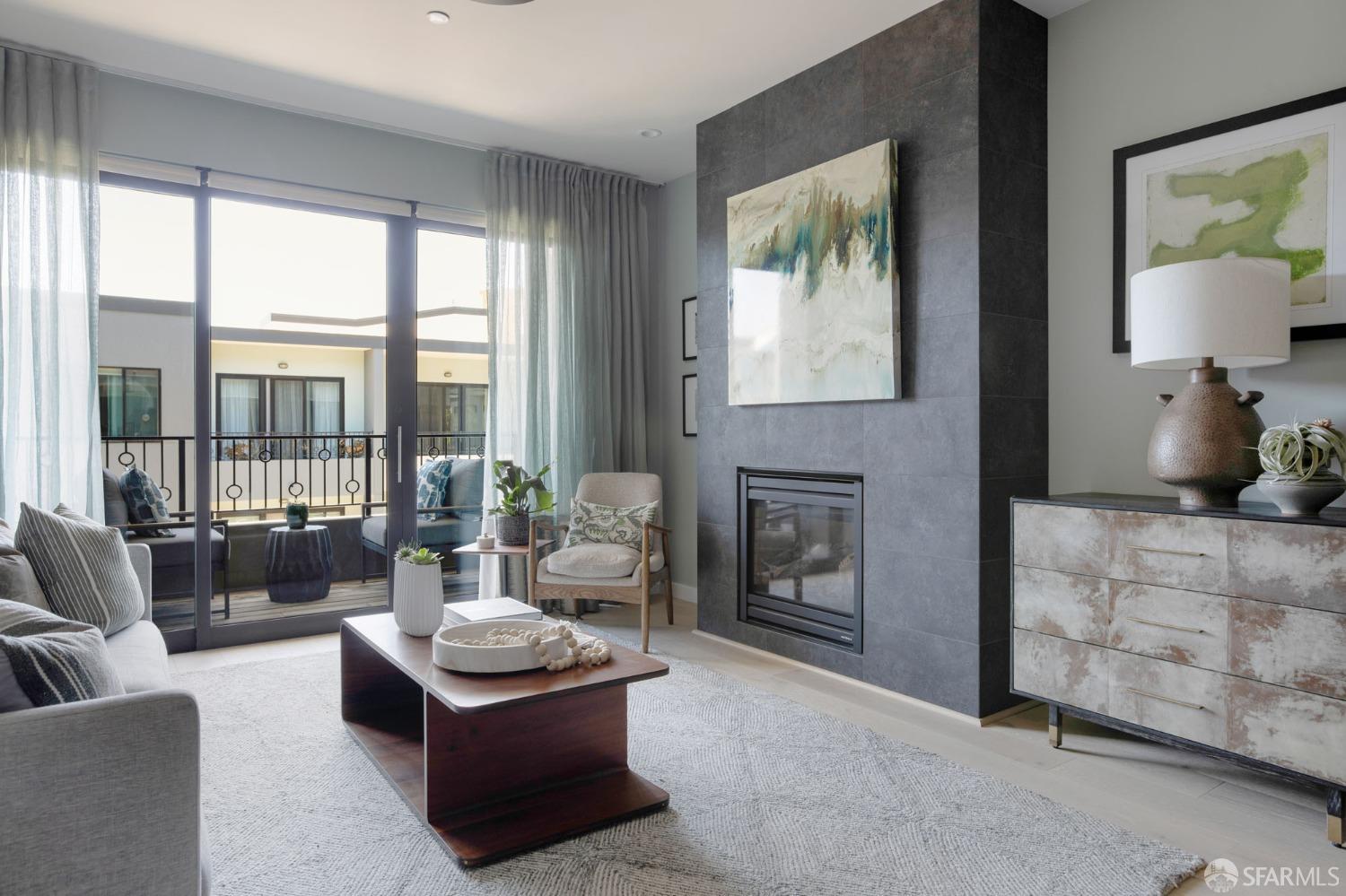 Photo #3: 424036892 Listing 