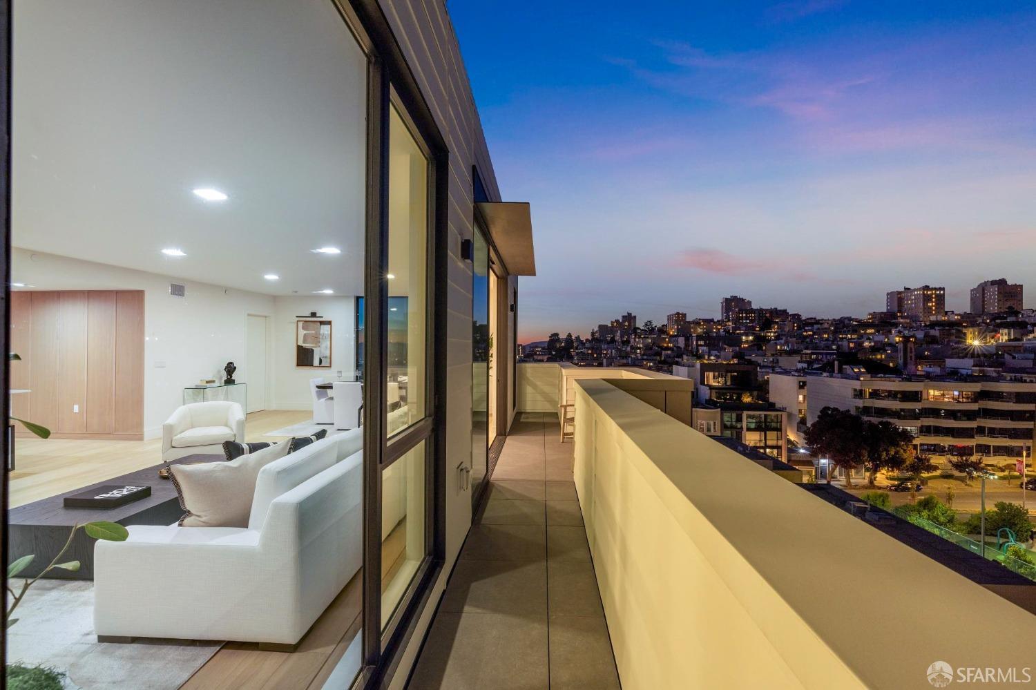 Photo #6: 424033837 Listing 