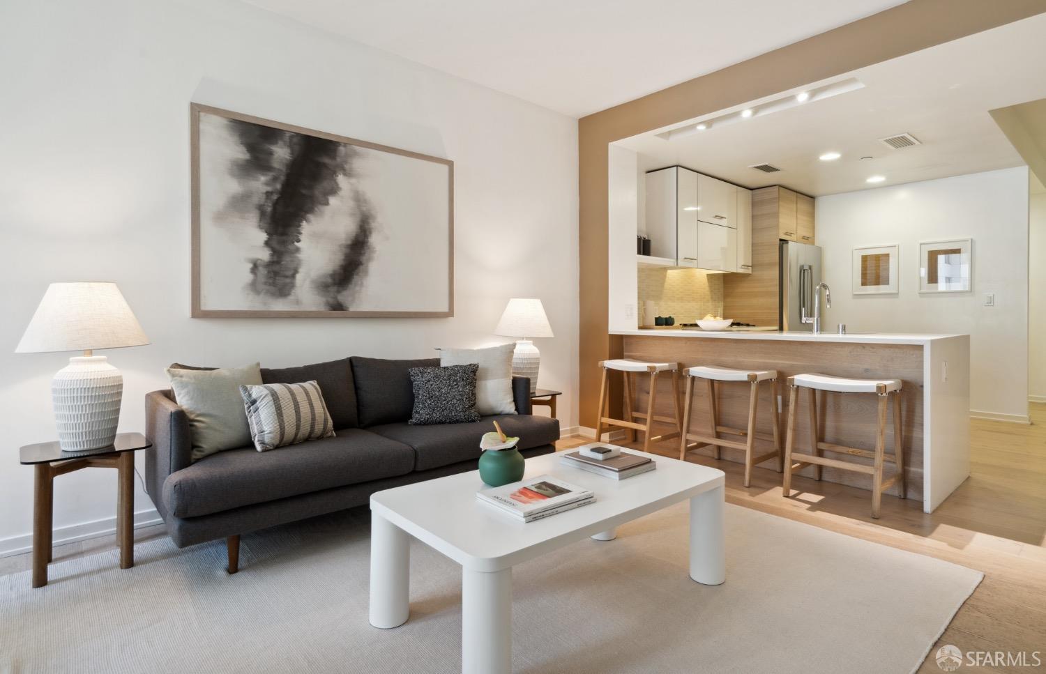 Photo #4: 424038830 Listing 