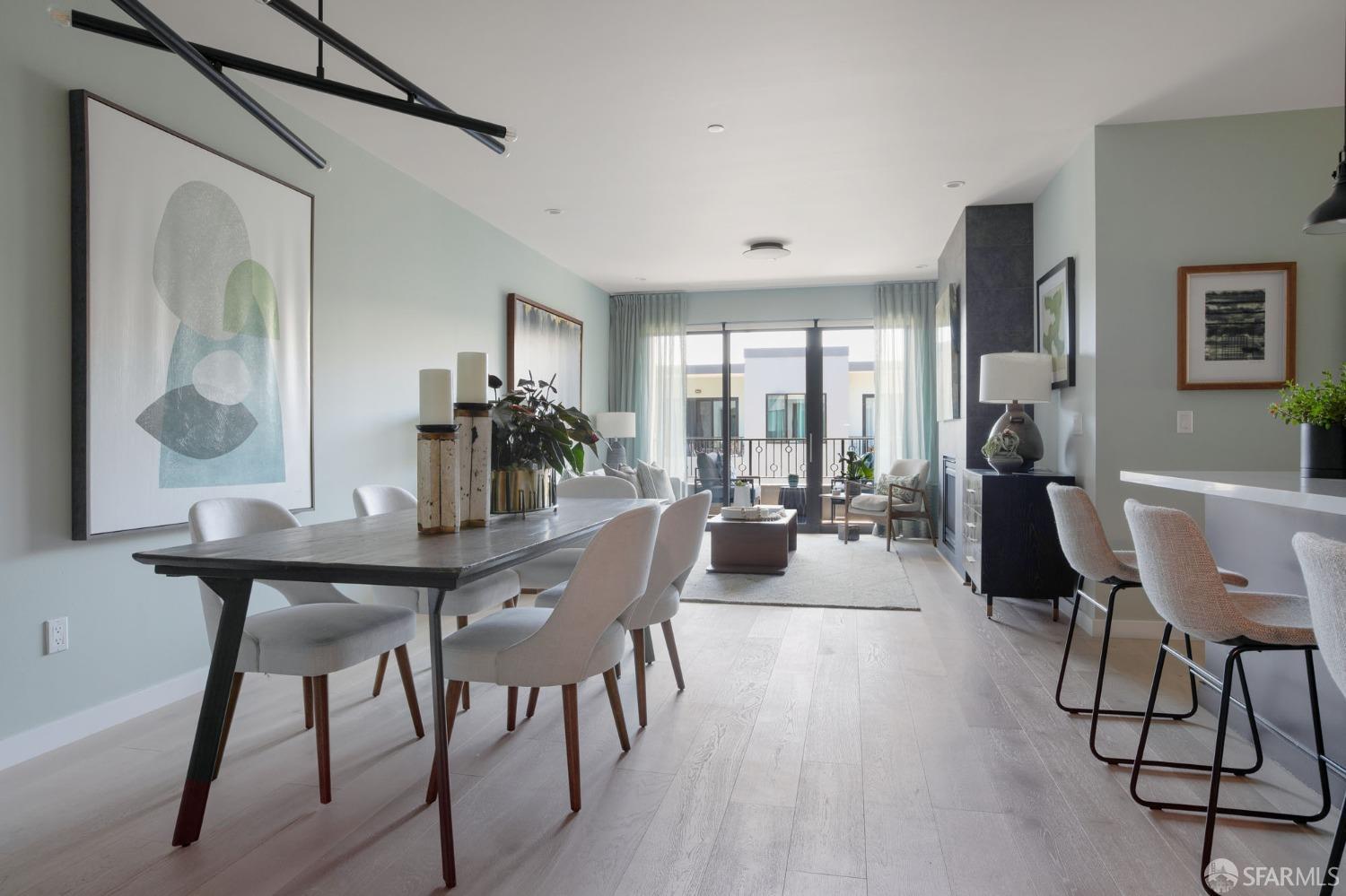 Photo #2: 424036892 Listing 