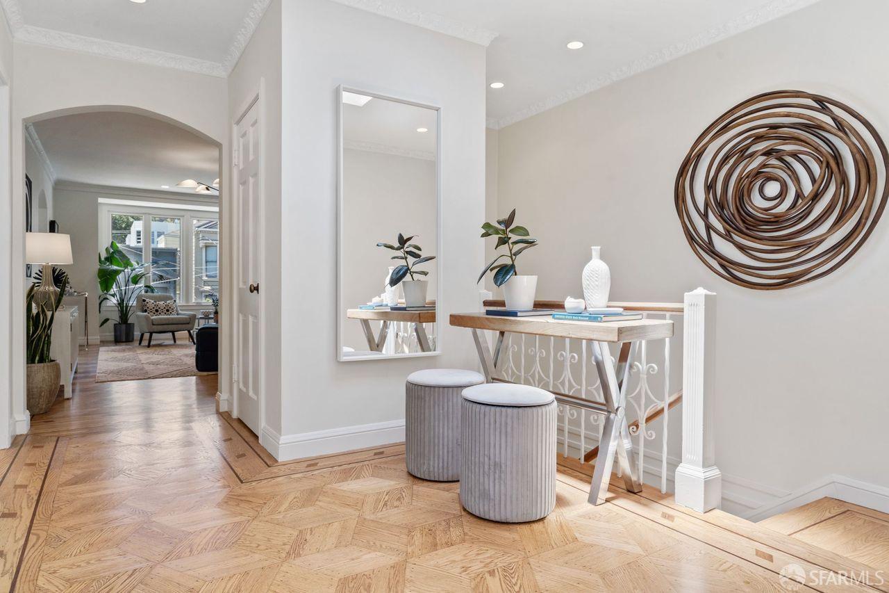 Photo #6: 424000809 Listing 