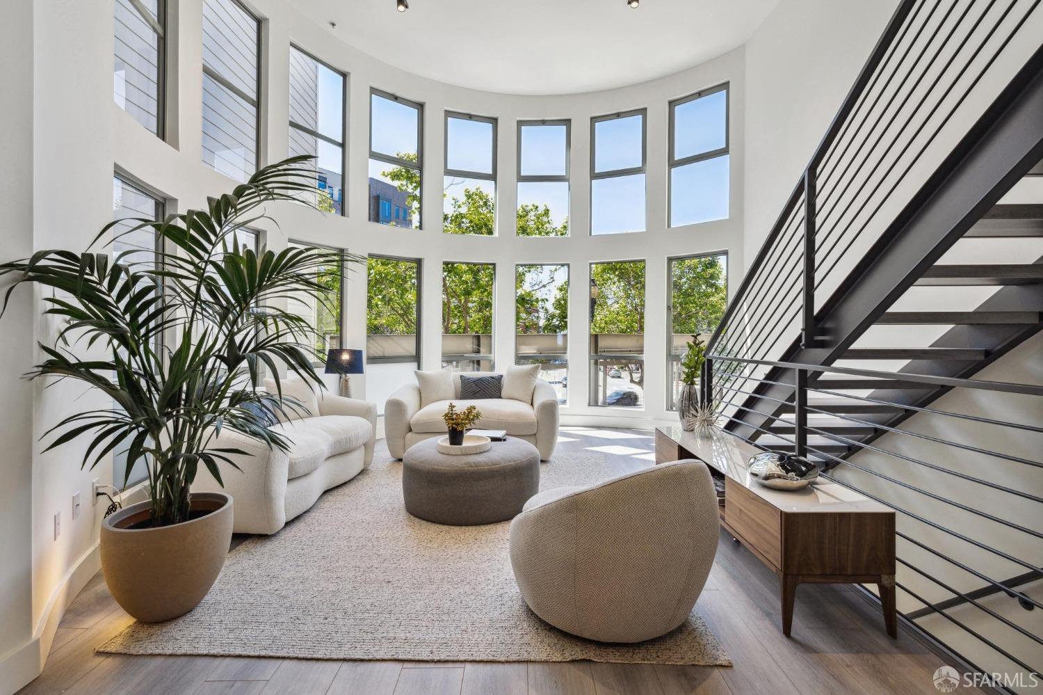Photo #4: 424039820 Listing 