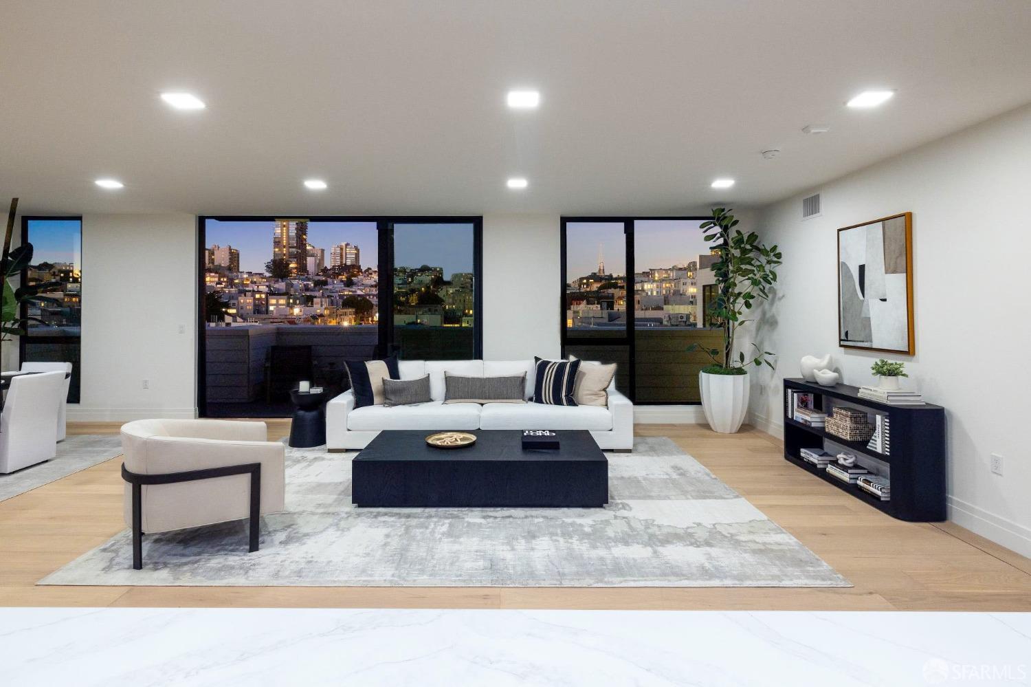 Photo #3: 424033837 Listing 
