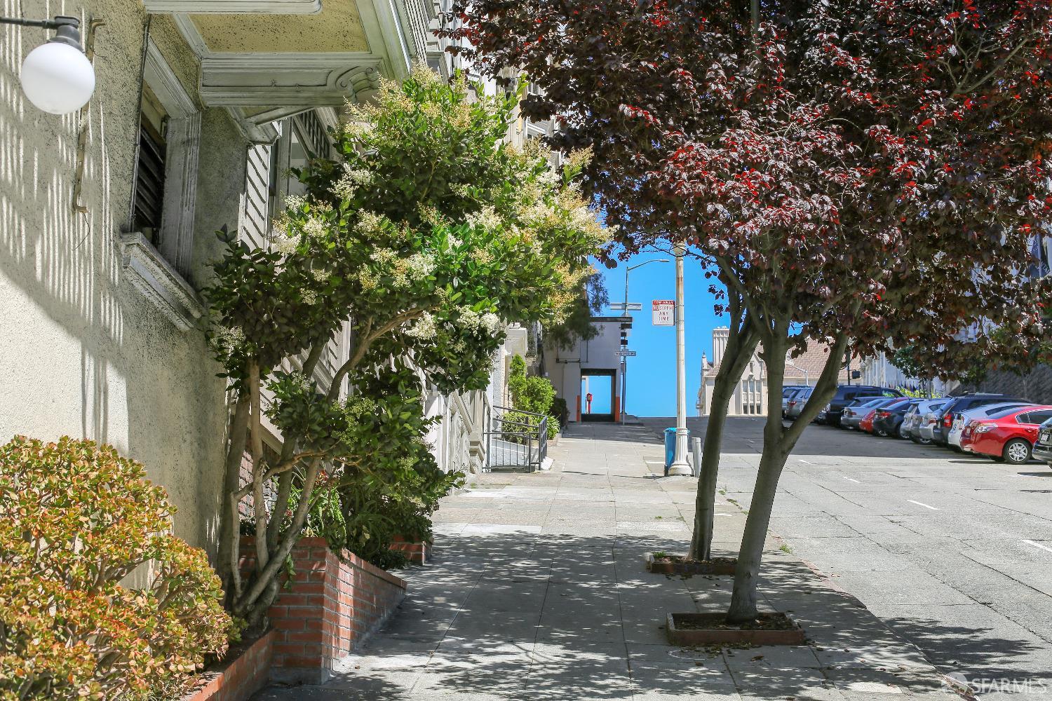 Detail Gallery Image 37 of 45 For 1100 Leavenworth St #4,  San Francisco,  CA 94109 - 2 Beds | 1 Baths